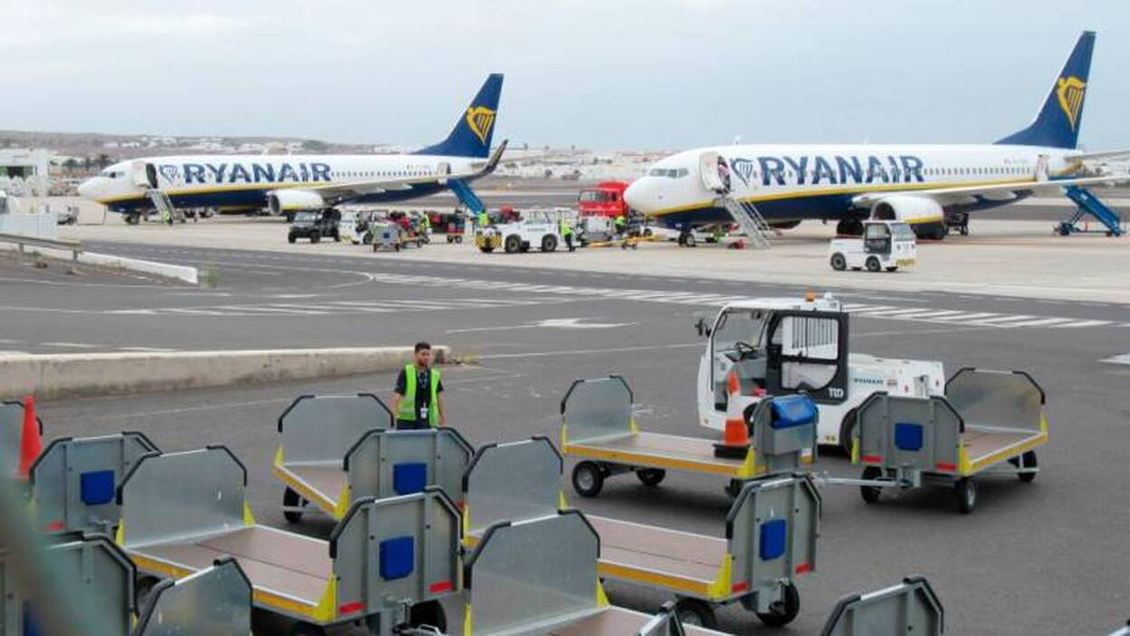 Las tarifas aéreas con la península siguen estables para Navidad