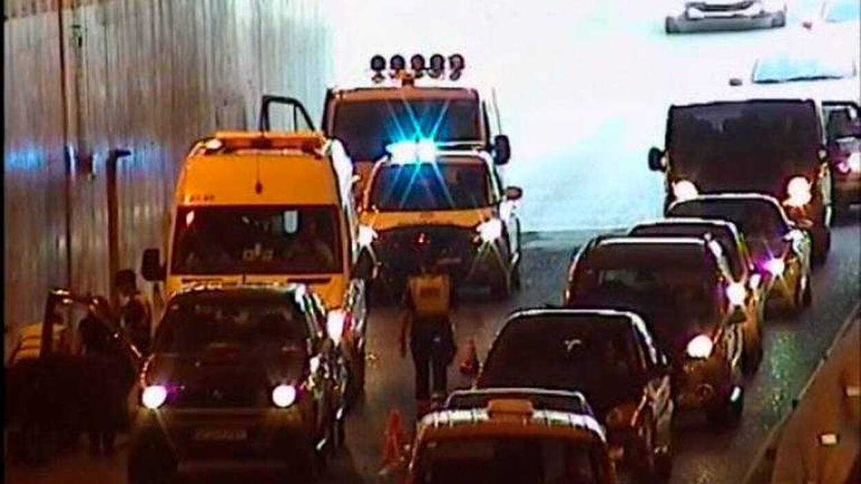 Atasco en Julio Luengo por un accidente