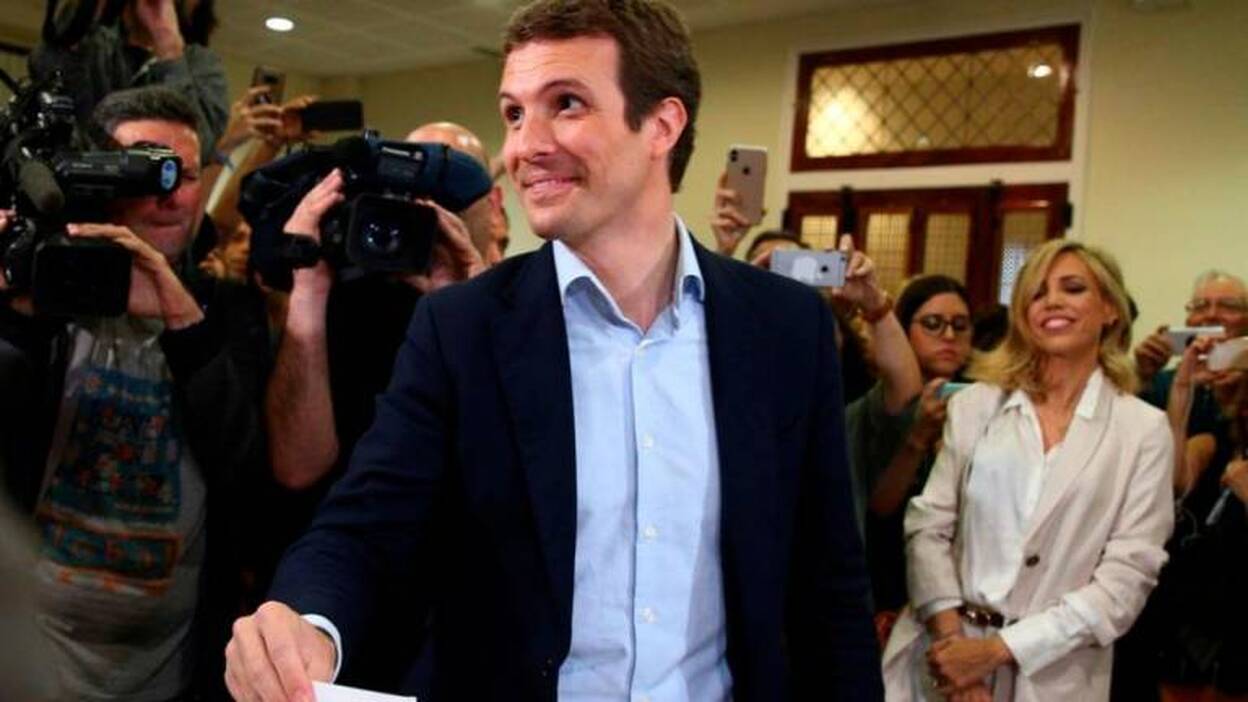Casado pide votar "masivamente" para obtener un resultado "claro"