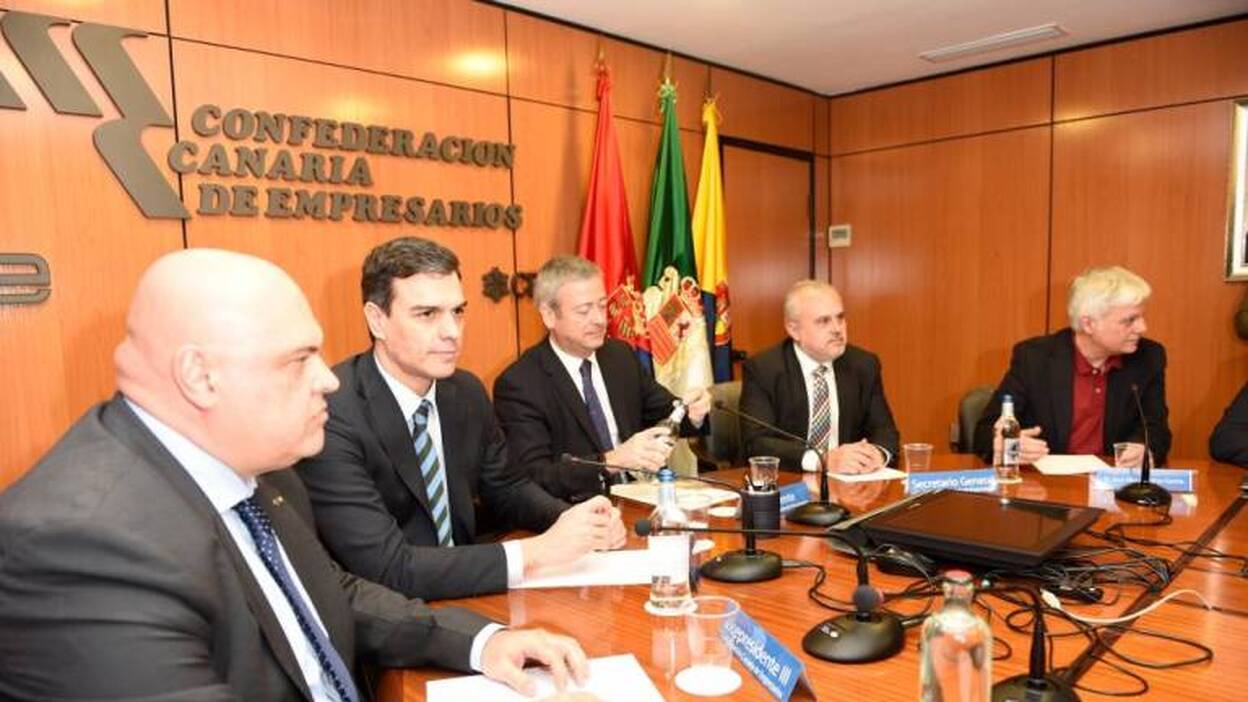 Empresarios y sindicatos piden la formación «urgente» de un Gobierno