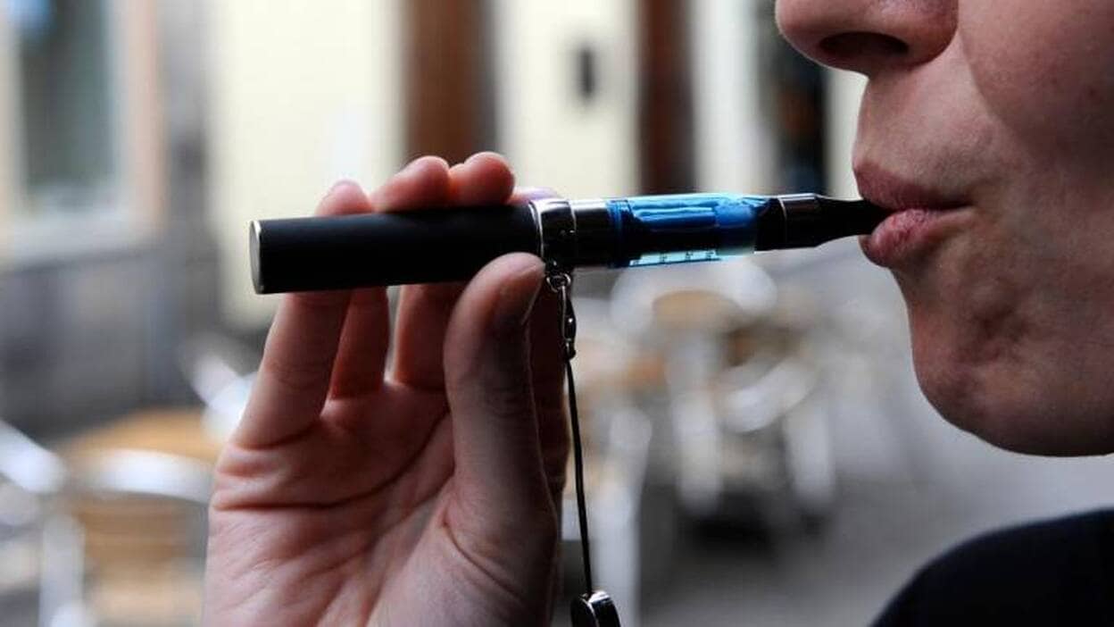 Los neumólogos crean un registro de afectados por el uso de e-cigarrillos