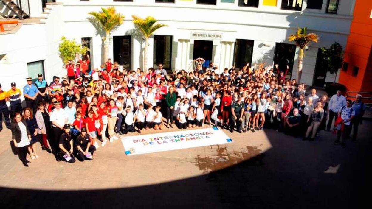 Asuntos mayores en pleno infantil