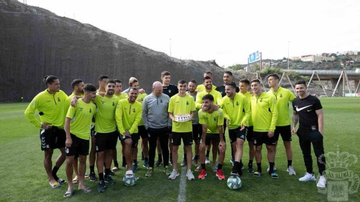 17 años y ya es mundialista, estrella de la UD y joya del Barça