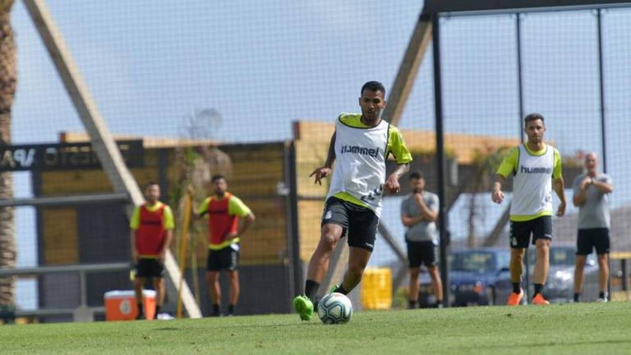 Viera quiere quedarse hasta junio