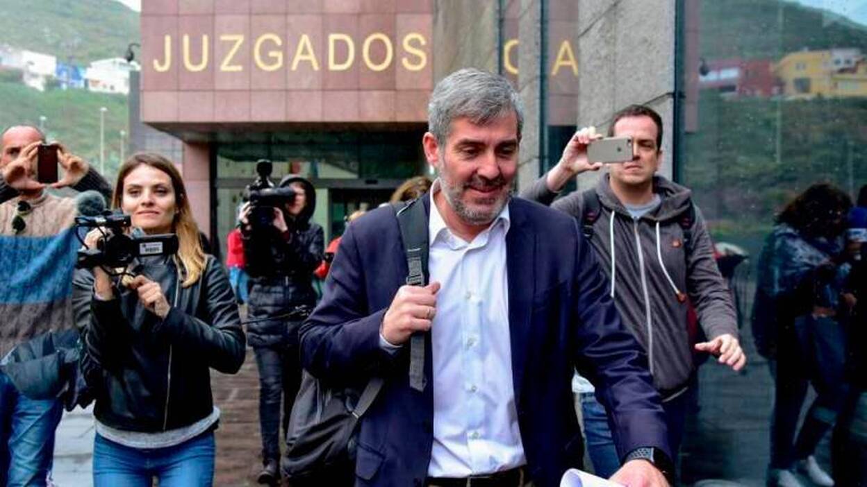 Anticorrupción solicita ampliar los cargos contra Fernando Clavijo en el caso Grúas