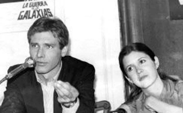 Harrison Ford y Carrie Fisher en la rueda de prensa que dieron en San Sebastián en 1977.