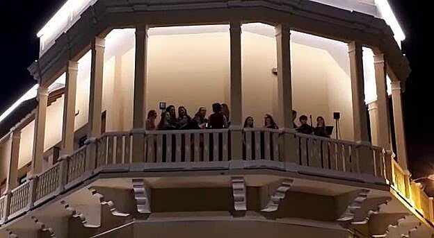 Los pacientes del Hospital San José celebran la ‘Navidad para todos’