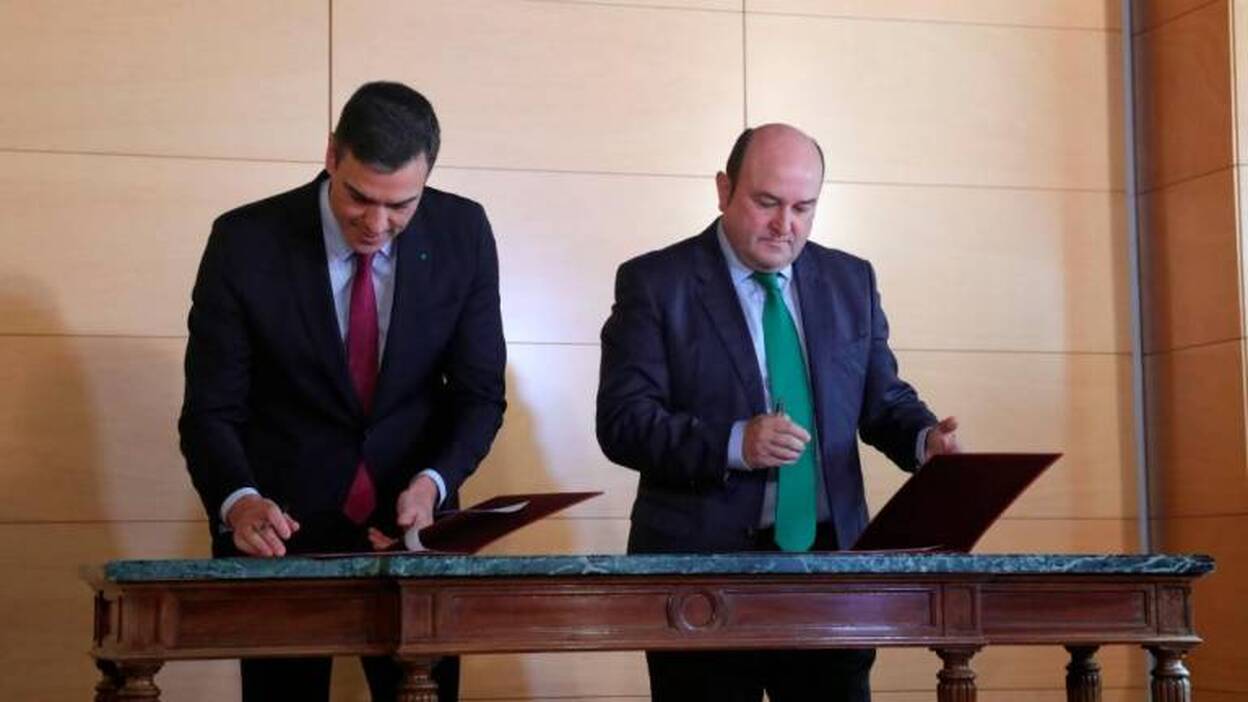 Guardias civiles muestran su "estupor" por el acuerdo de investidura de Sánchez que incluye traspasar Tráfico en Navarra