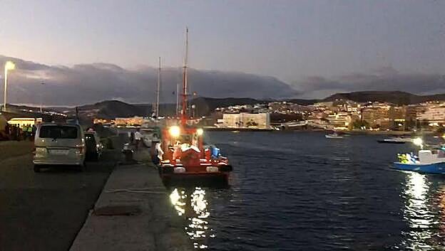 Los Reyes Magos coinciden con una patera en Mogán