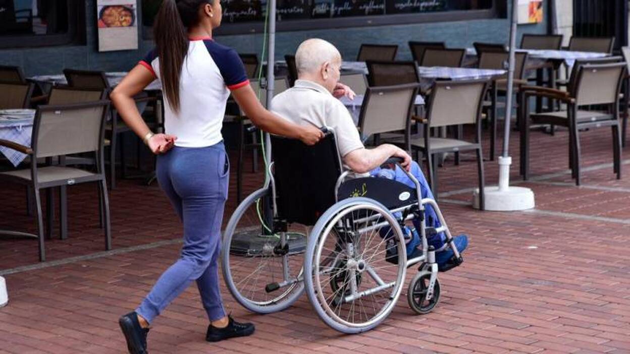 La «lista oculta» de Dependencia ya se ha reducido a la mitad