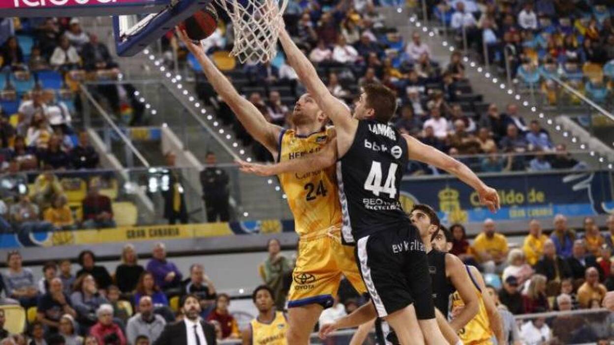 El Granca arrolla al Retabet Bilbao (92-54)