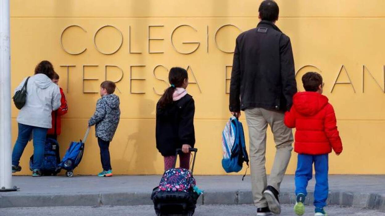 OCU opina que los padres con niños pequeños deben tener un permiso retribuido