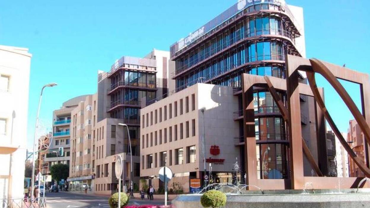 Fitch eleva el rating de  Cajamar, Cajamar y Banco de Crédito Social Cooperativo a ‘BB’ con perspectiva estable