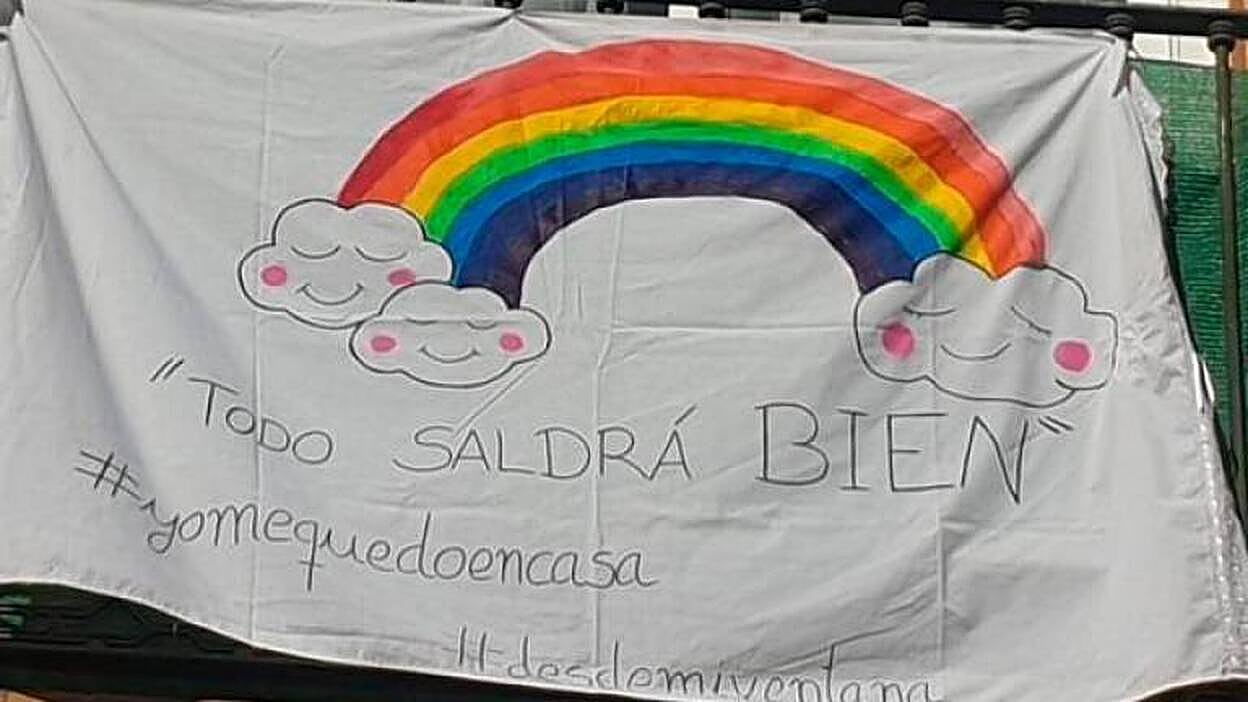 Dibujos en las ventanas para hacer más llevadera la cuarentena