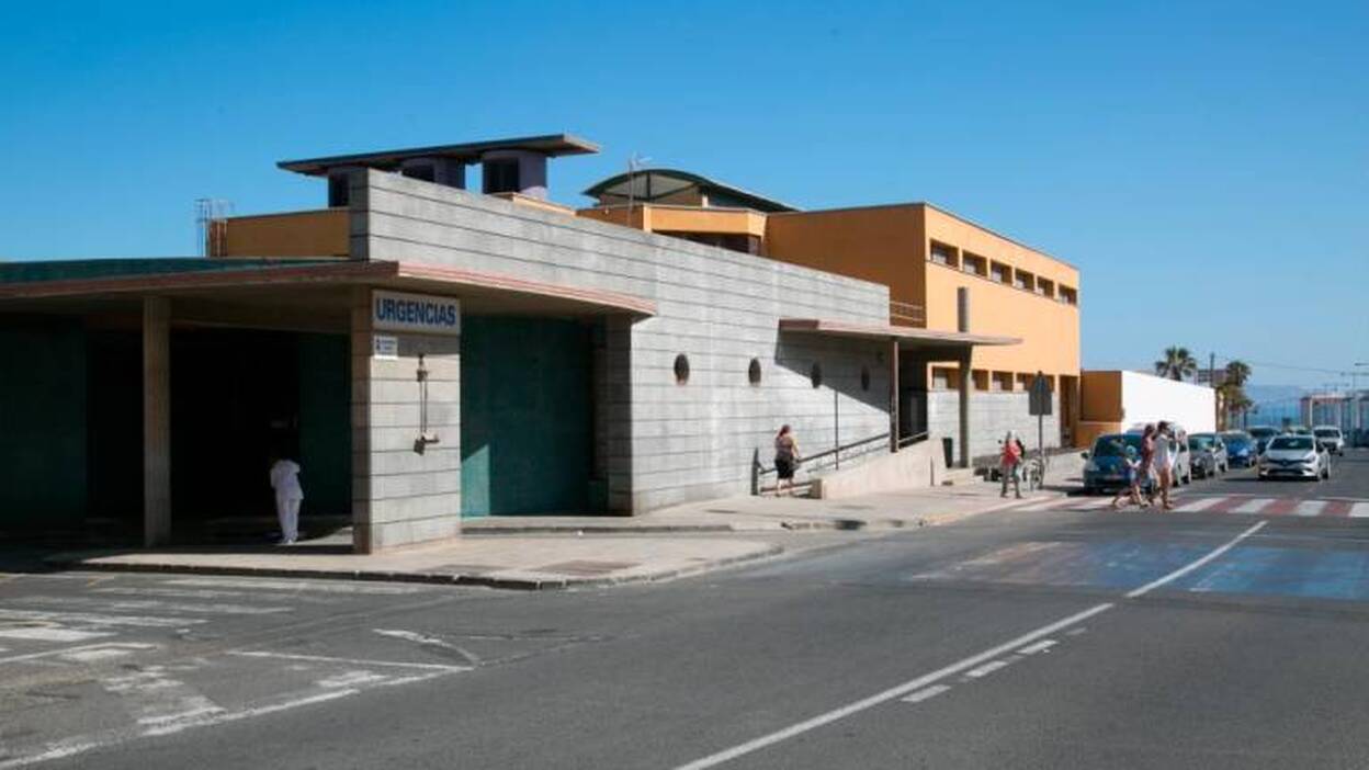 El centro de salud de Corralejo suma un año y medio en obras