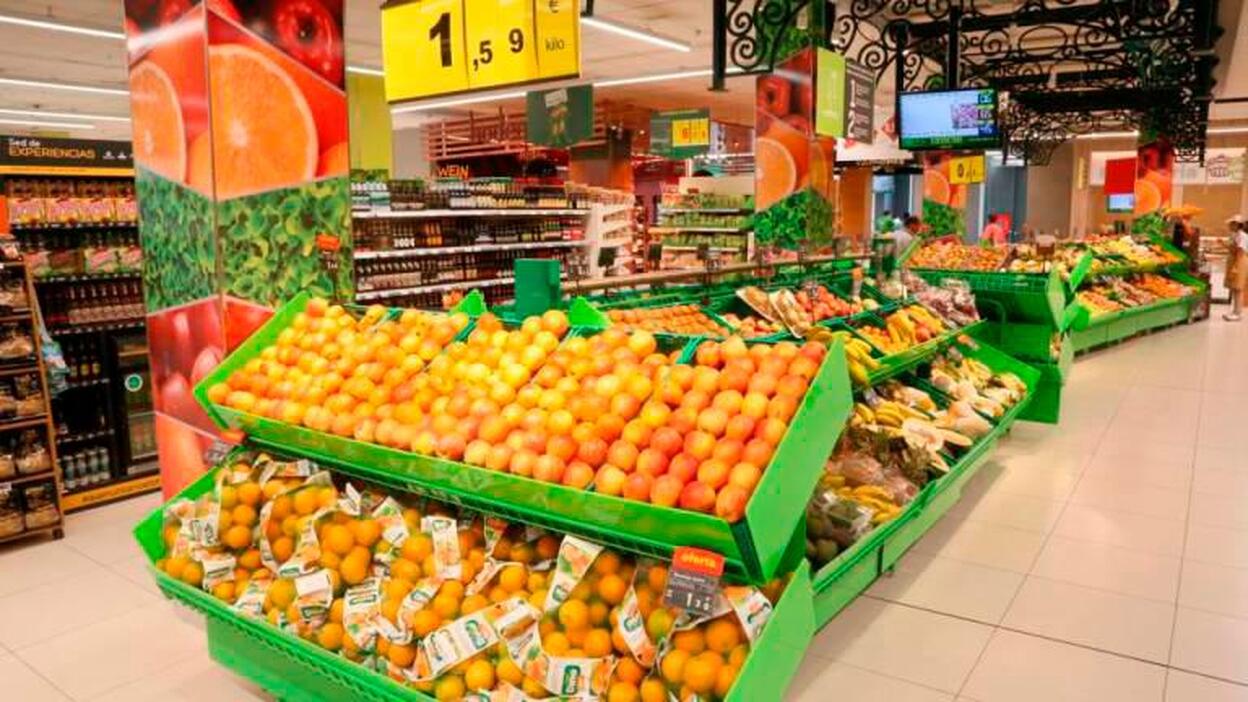 HiperDino garantiza el suministro de alimentos a los canarios