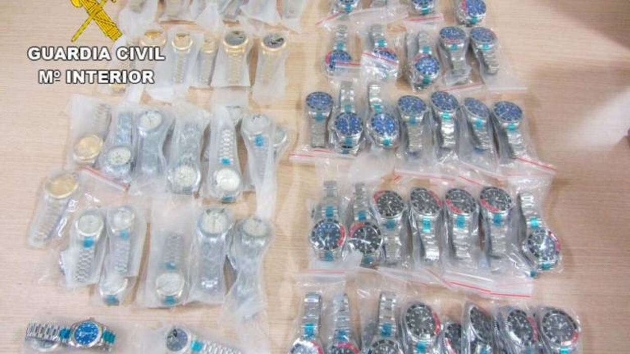 Decomisan relojes falsificados valorados en dos millones