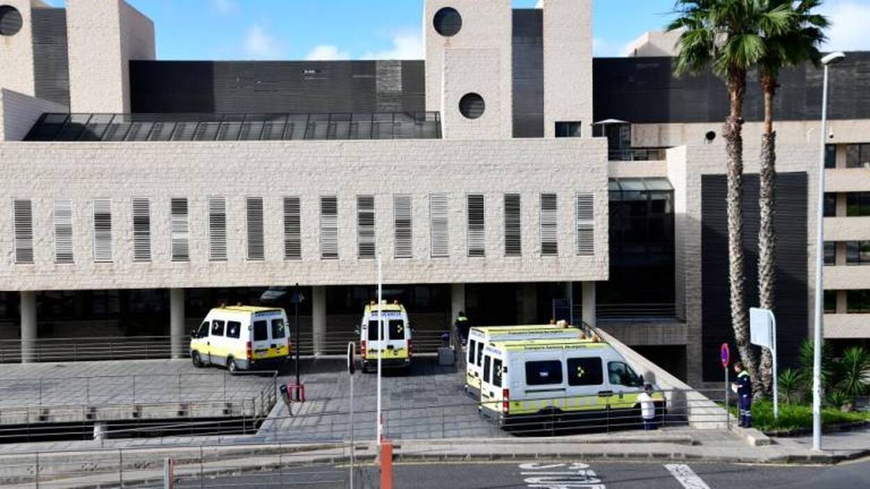 48 horas para que los vigilantes del Negrín reciban mascarillas