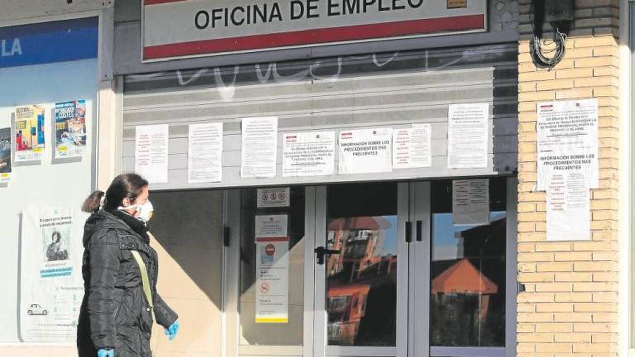 El Covid-19 provoca en Canarias una  destrucción de empleo sin precedentes