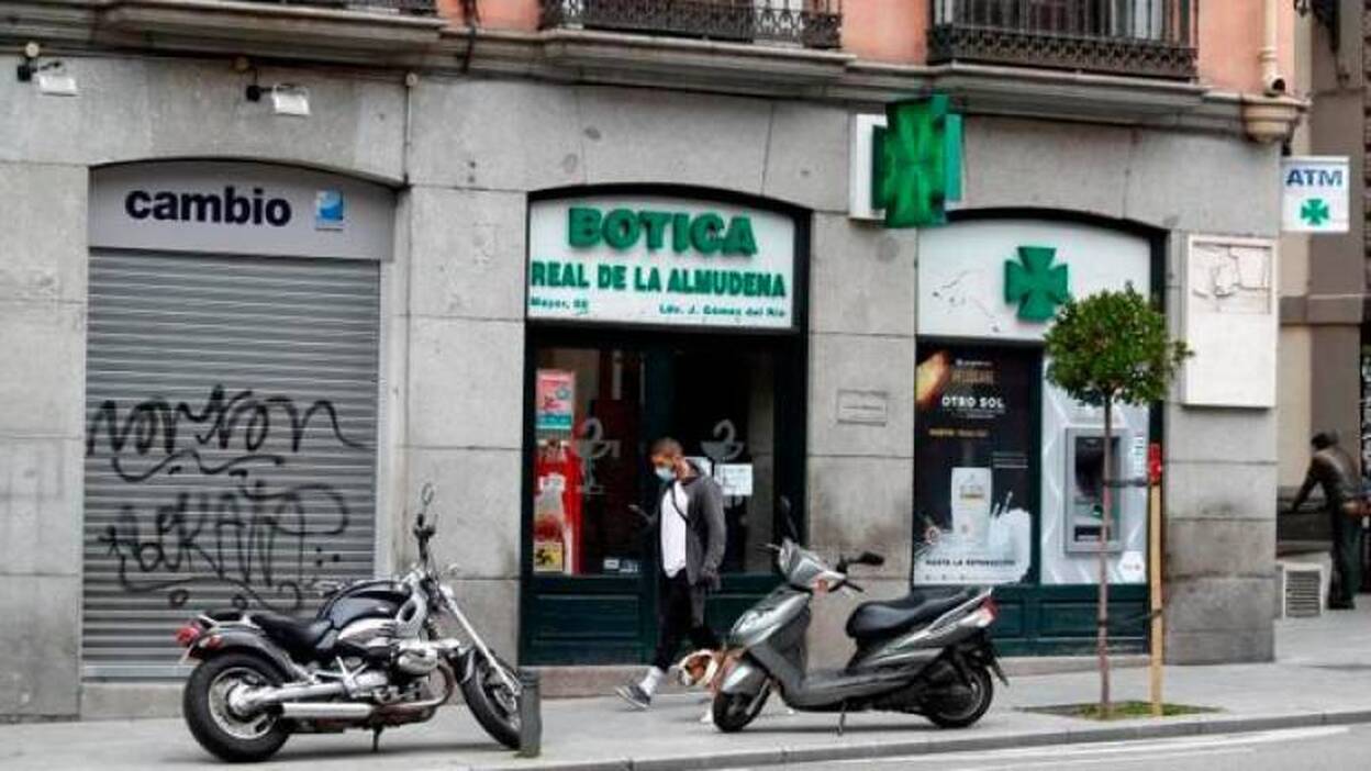 Las farmacias se ofrecen a distribuir mascarillas a coste fijado por el Gobierno