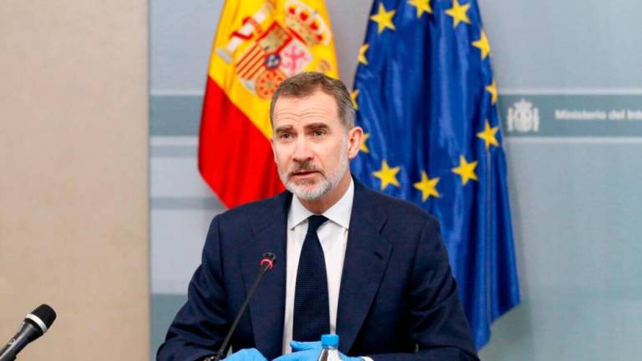 Los reyes contactan con los hospitales de las islas