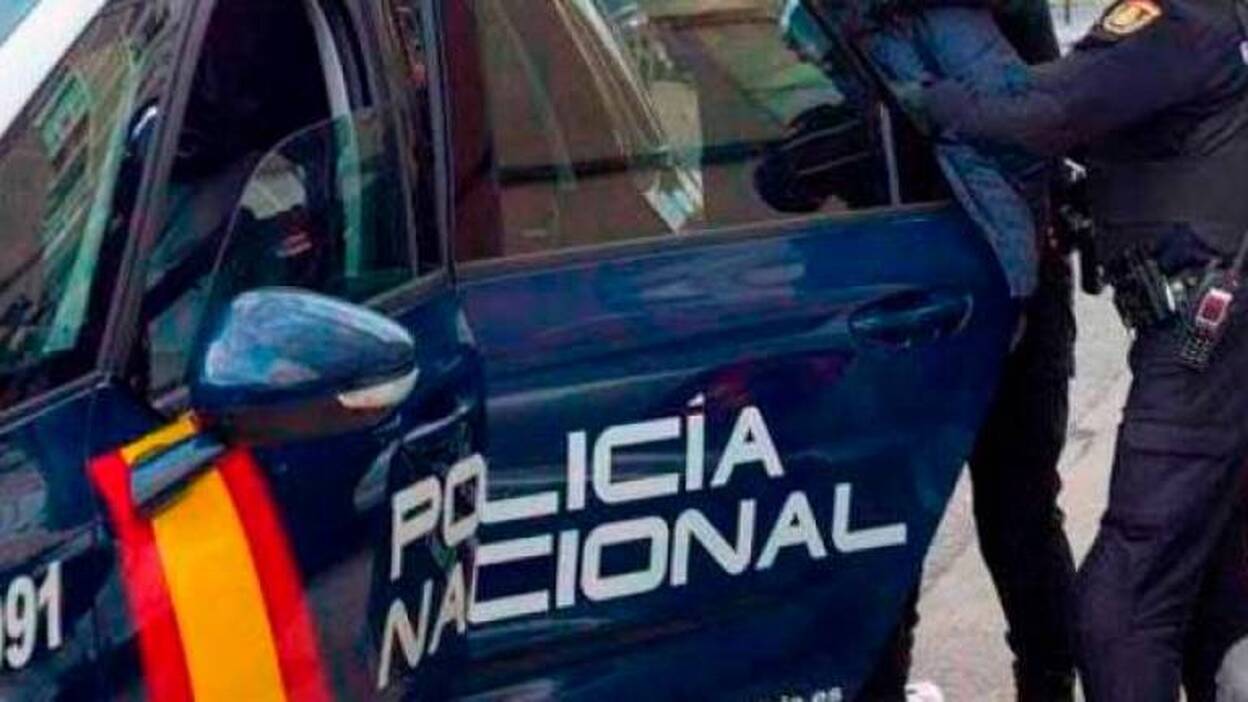 Detenido un sexagenario por amenazas y estafa en una sucursal bancaria