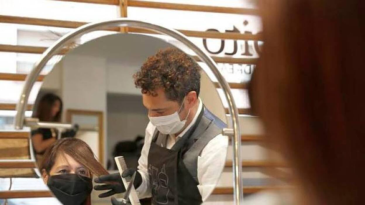 Sanidad da menos de 24 horas al comercio para adaptarse