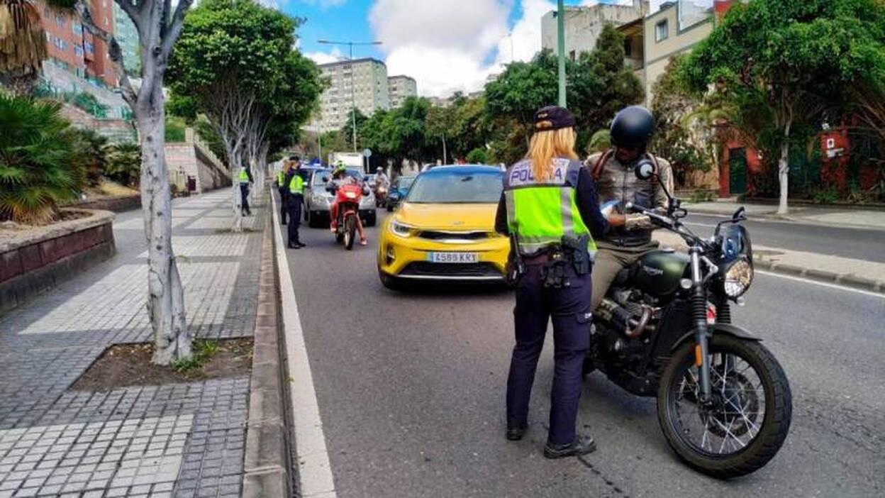 Canarias suma 558 detenidos por saltarse la alarma