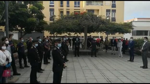 Homenaje a los bomberos fallecidos en acto de servicio