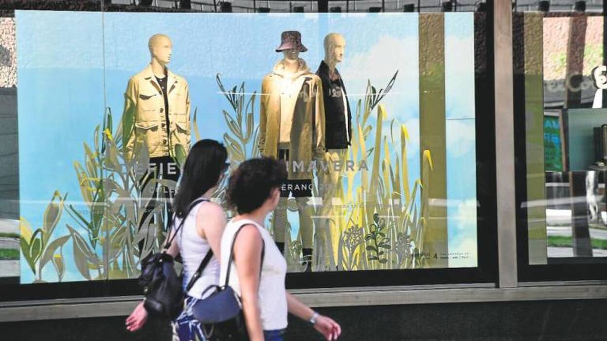 Los centros comerciales de Canarias se preparan para abrir con seguridad