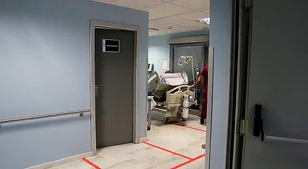 La alegría de un paciente que sale de la UVI