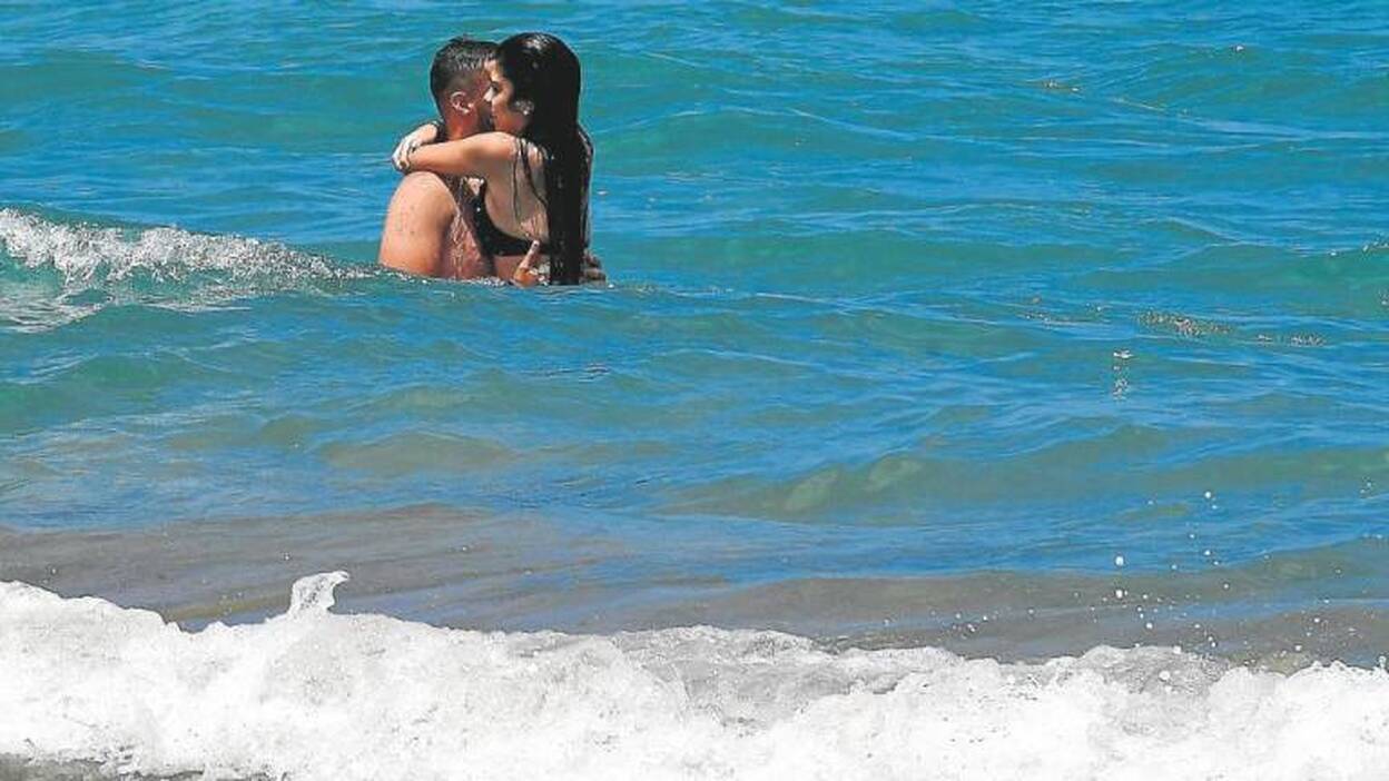 ¿Casarse sin besos ni abrazos o con mascarilla? El sí quiero prefiere esperar