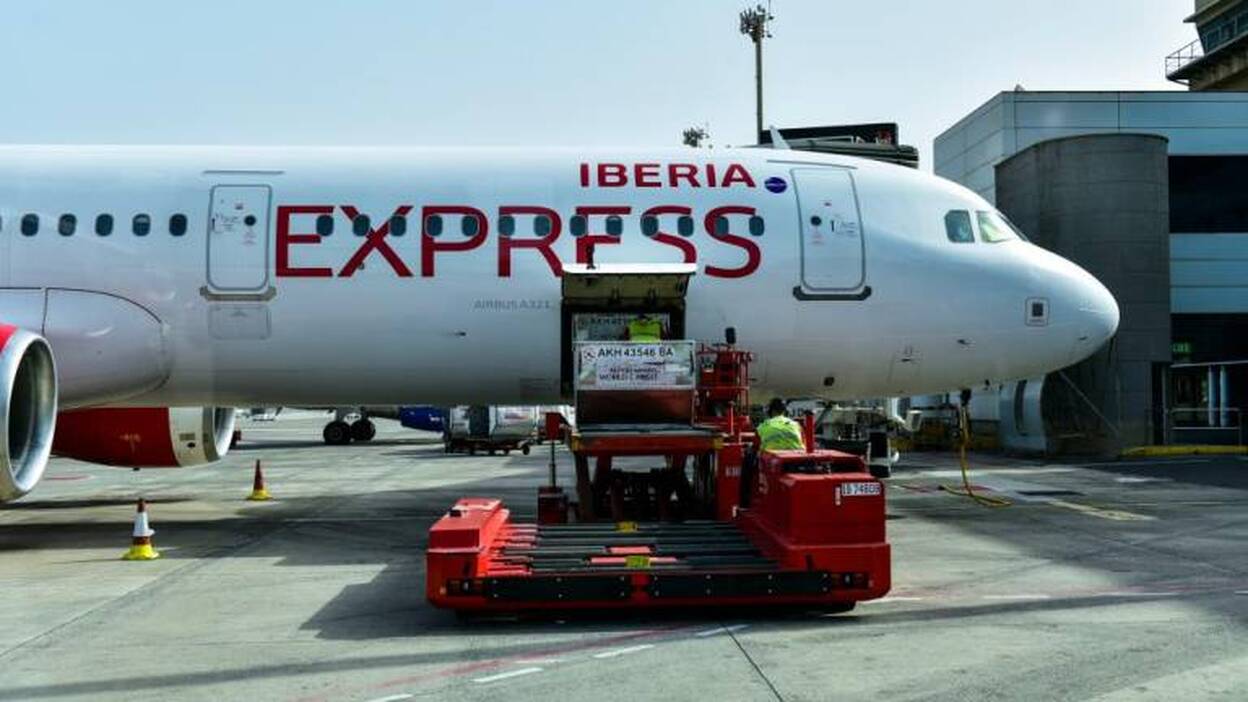 Iberia Express se refuerza en Canarias a partir del 8 de junio