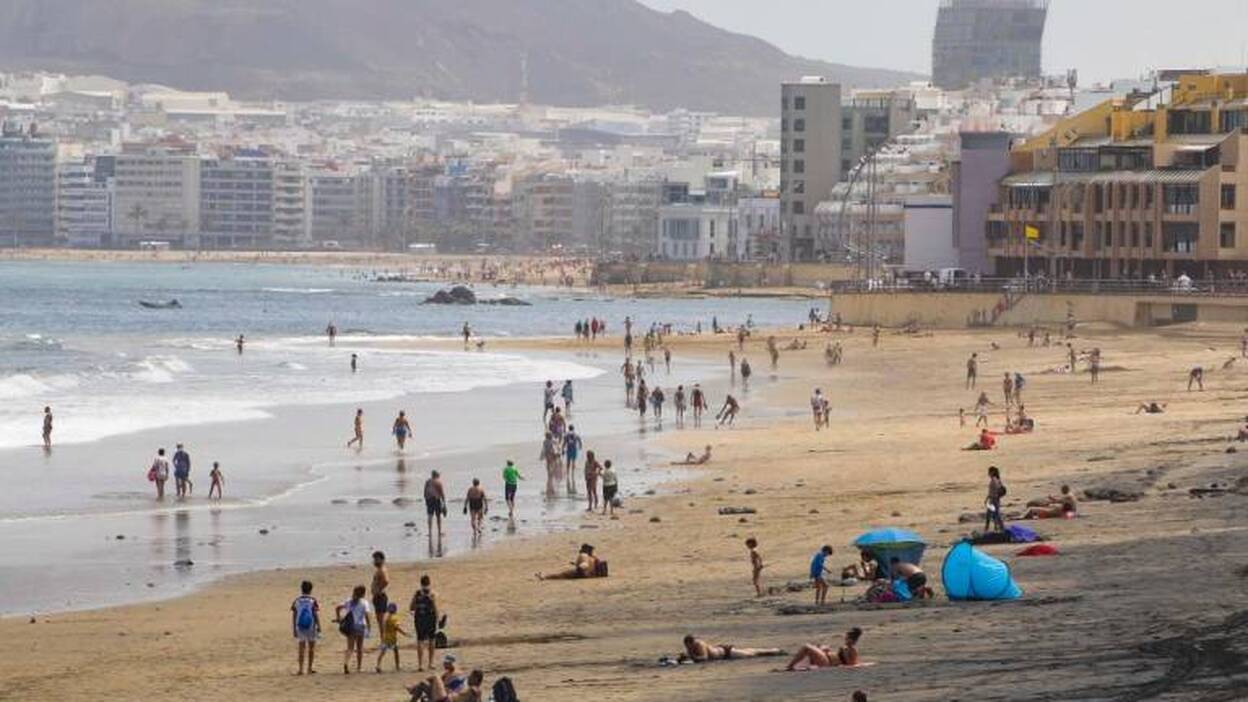 Prohibido tomar el sol en La Cícer con marea llena desde este viernes