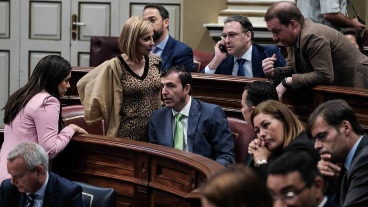 El PP se queda solo en su plante al pacto