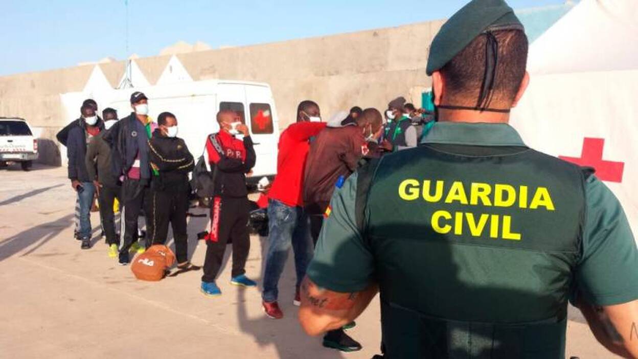 Un inmigrante, positivo por Covid en Fuerteventura