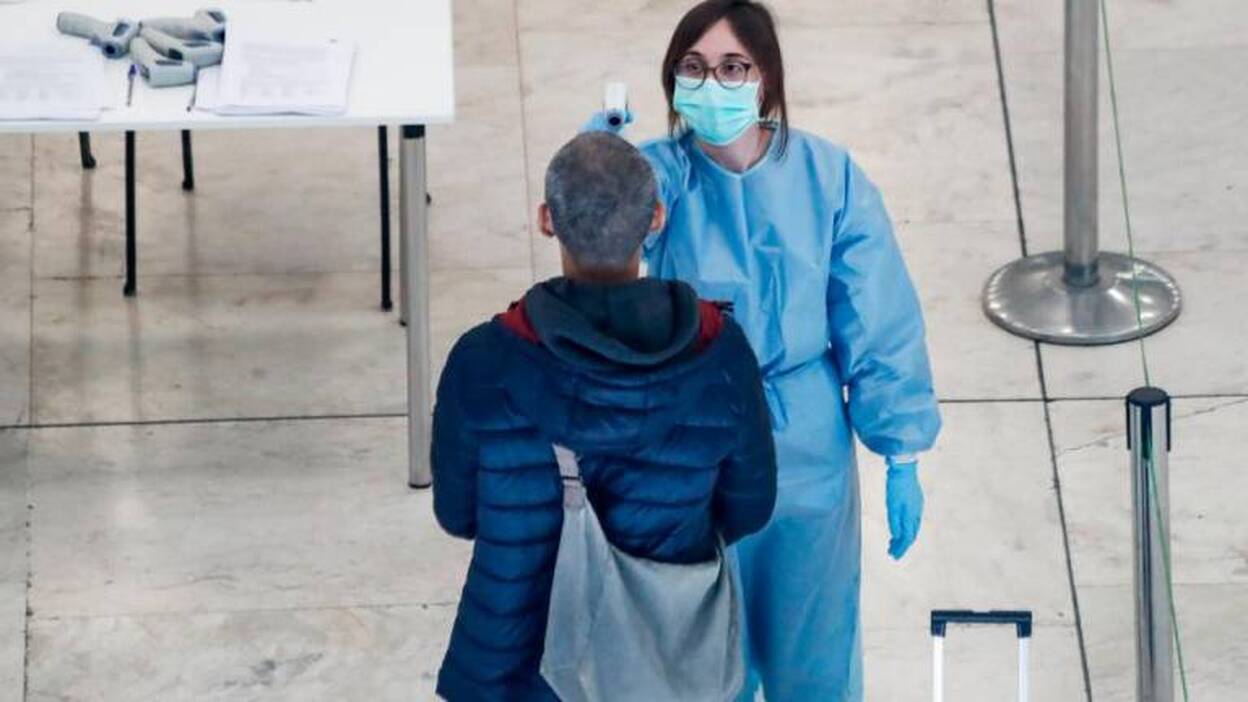 Bruselas insta a reabrir las fronteras interiores de la UE antes del lunes