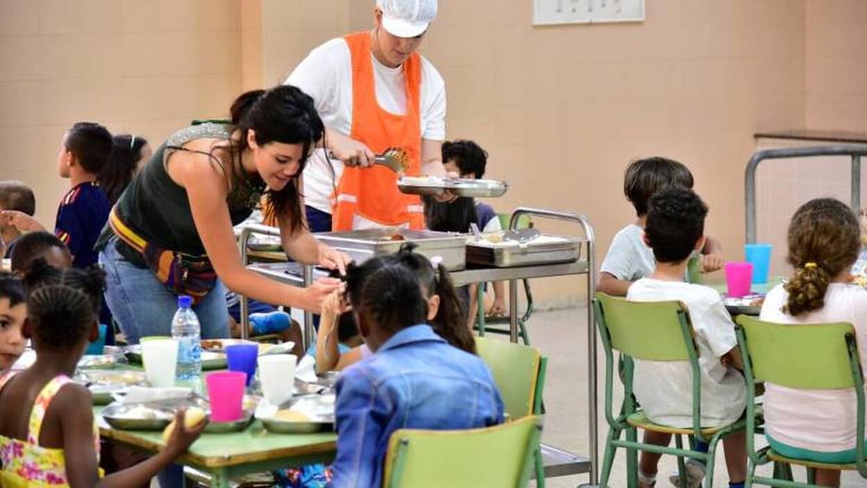 Indemnizan a un centenar de empresas de servicio escolar