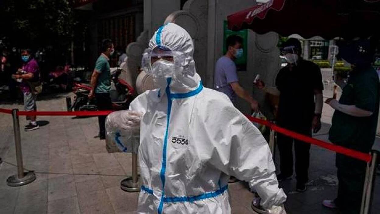 Pekín vuelve a confinarse tras el rebrote