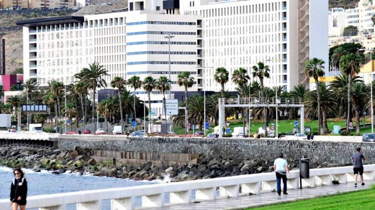 Canarias acaba el martes con 11 hospitalizados por coronavirus