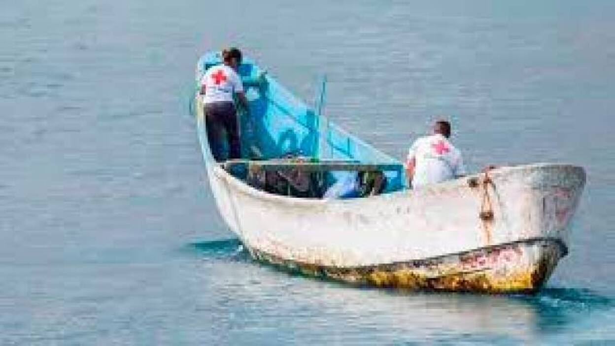 Interceptada una patera con ocho migrantes a unas seis millas de Arguineguín (Gran Canaria)