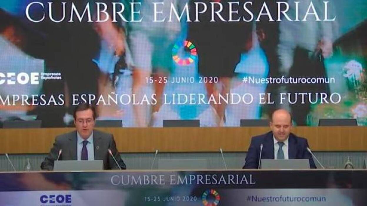 Los grandes comercios piden libertad para abrir los festivos