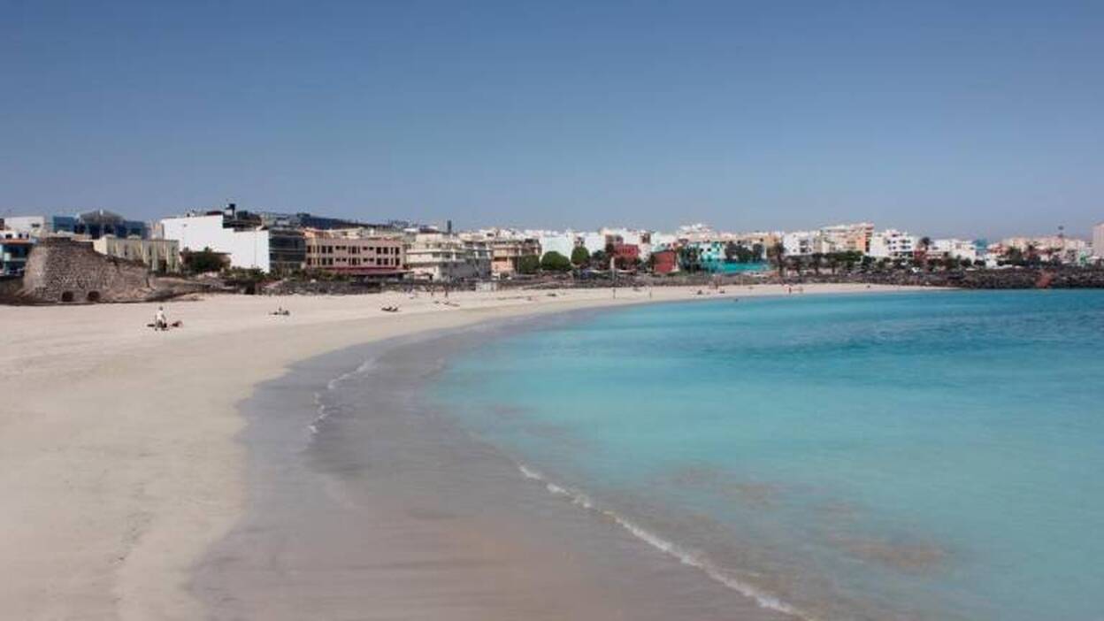 Puerto del Rosario cierra sus playas la noche de San Juan