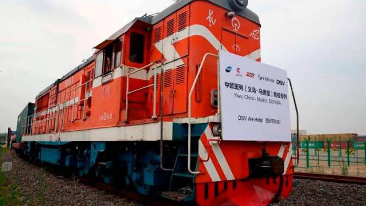 Llega un tren de China con 28 millones de mascarillas