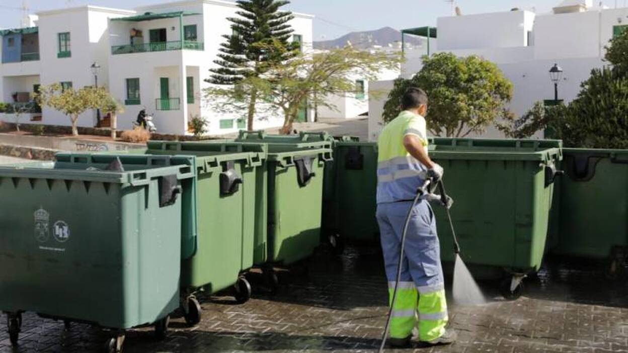 Yaiza ultima la relicitación del servicio de recogida de residuos