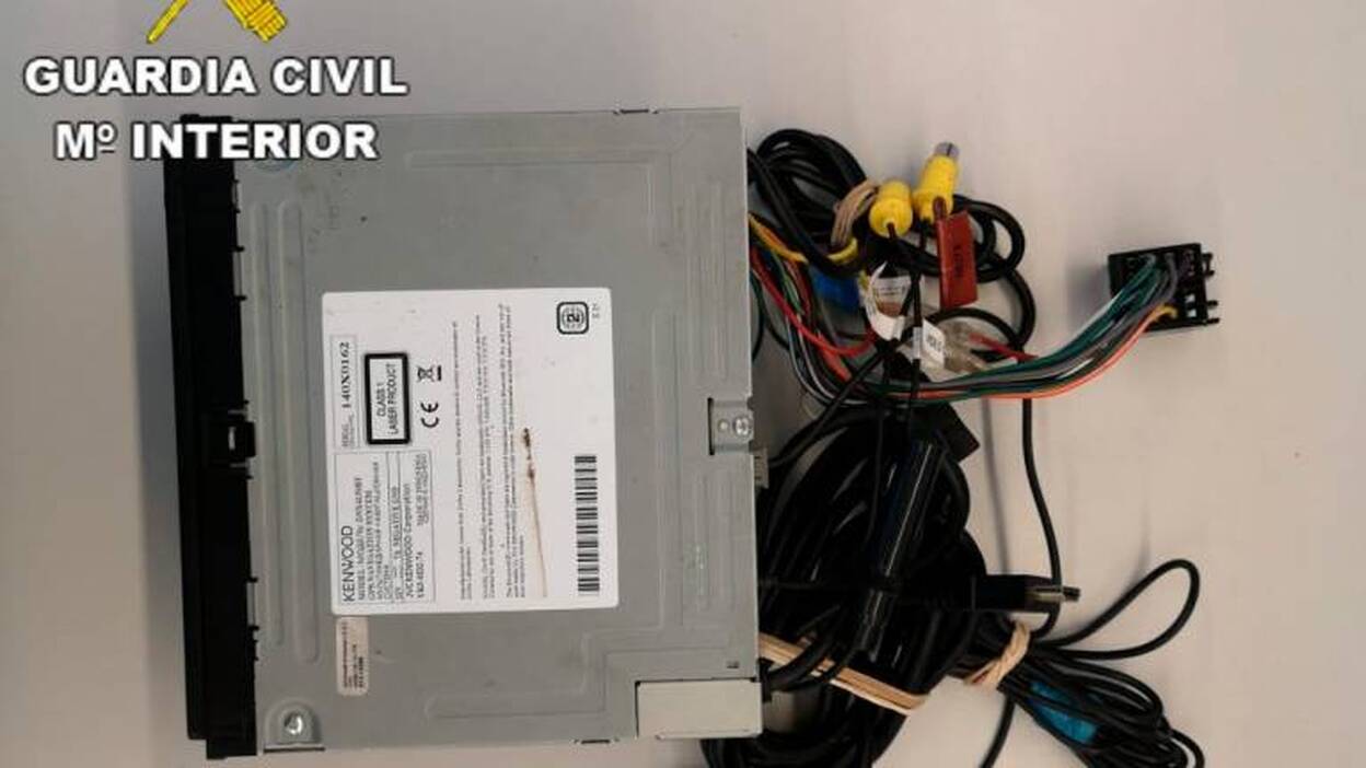 Detenido por robar en cinco garajes