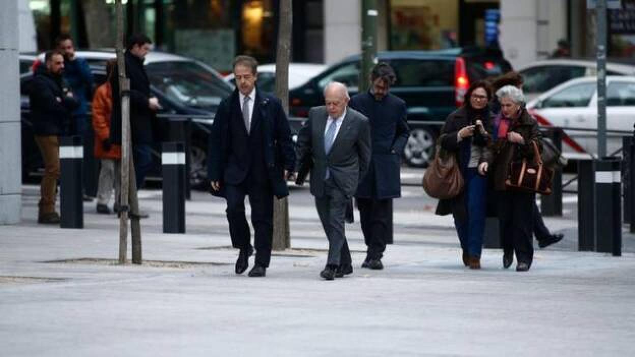 El juez propone juzgar al clan Pujol