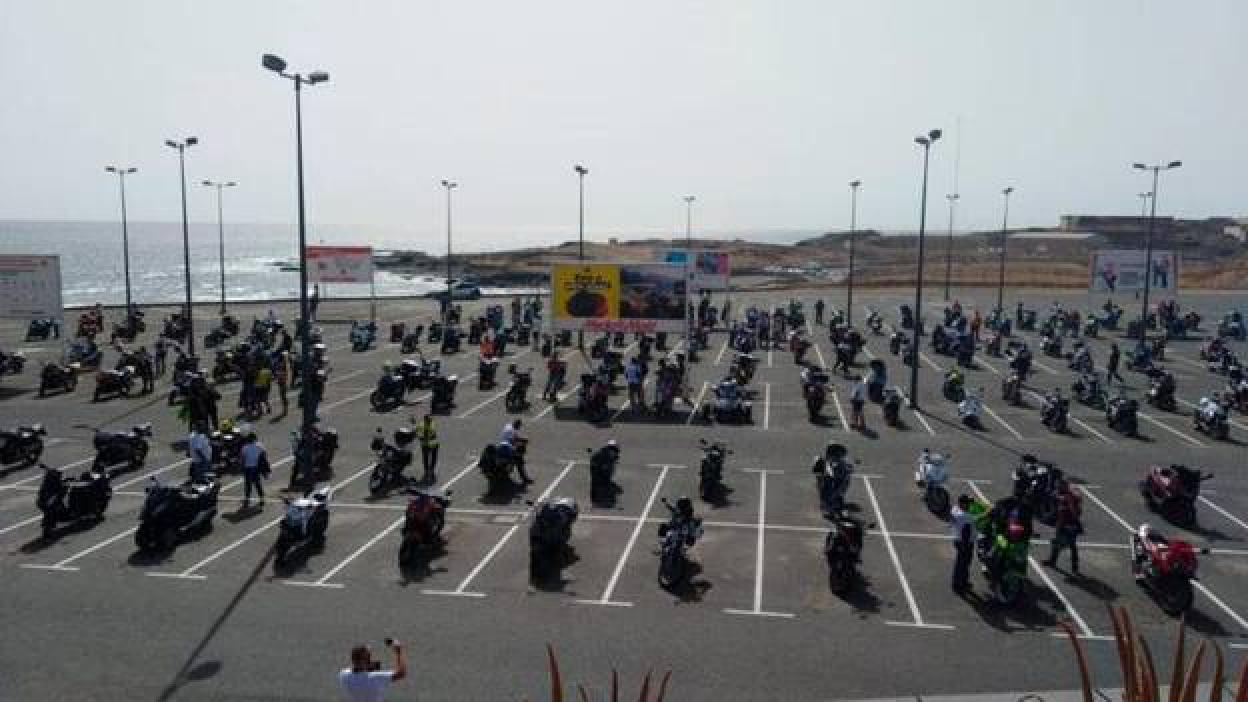Emocionante recuerdo a los moteros fallecidos y las víctimas del coronavirus