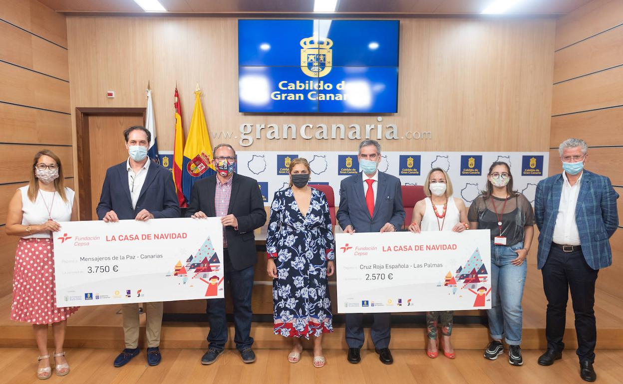 Entrega del dinero recaudado