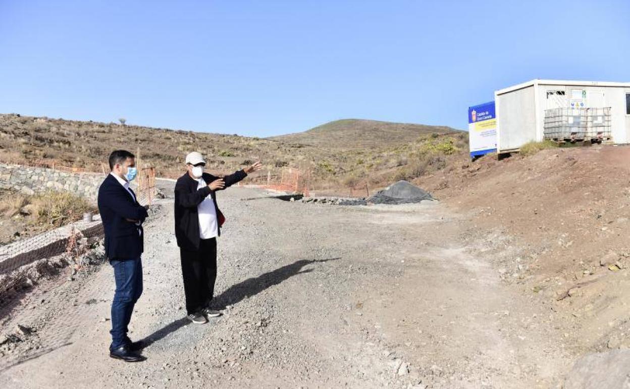 El Ayuntamiento mediará por el muro que piden los vecinos de Rosiana